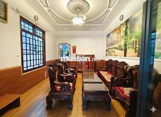 NHÀ ĐƯỜNG THÔNG HẺM 102 NGUYỄN TẤT THÀNH