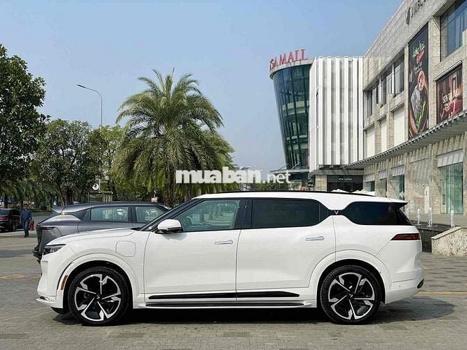 TRẢ TRƯỚC GẦN 2020 TRIỆU NHẬN NGAY VF9