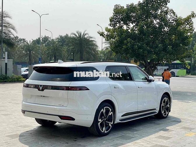 TRẢ TRƯỚC GẦN 2020 TRIỆU NHẬN NGAY VF9