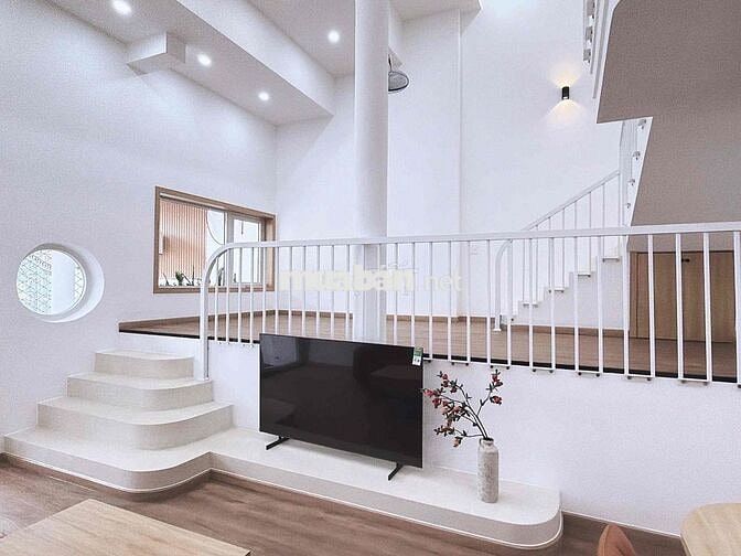 NHÀ FULL NỘI THẤT HẺM 102 NGUYỄN TẤT THÀNH