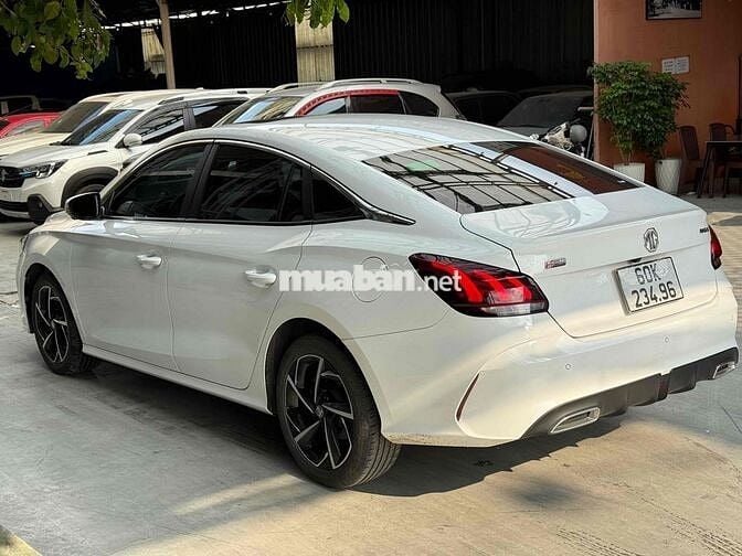 MG_5 Luxury 2022 màu trắng xe đẹp ko lỗi.