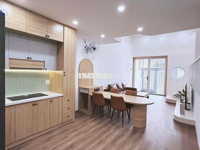 NHÀ FULL NỘI THẤT HẺM 102 NGUYỄN TẤT THÀNH