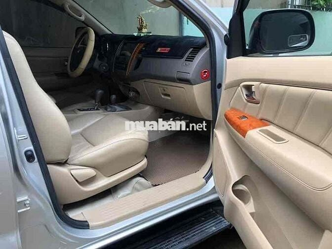 Toyota Fortuner 2010 2.7V - 125000 km