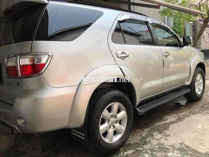 Toyota Fortuner 2010 2.7V - 125000 km