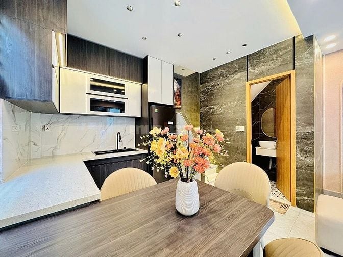 Cô chú nhà bán gấp đ. Thành Thái P.12 Q10 giá chỉ 2 tỷ 350tr/ 62m2