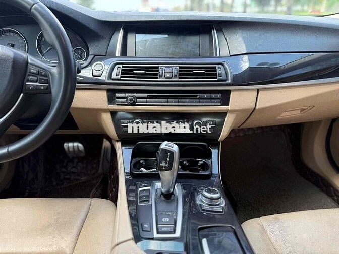 BMW 5 Series 2011 528i - 130000 km