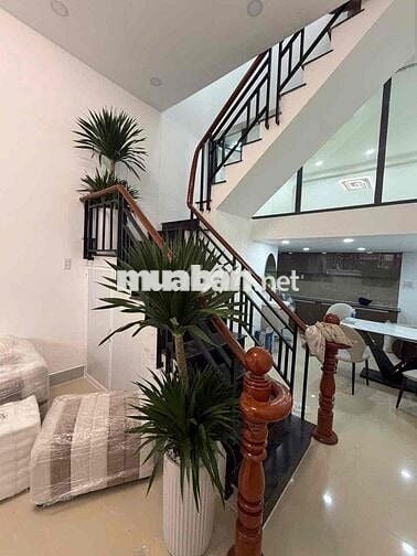 nhà bán gần Eon Tân Phú, trệt lửng lầu 3pn 2wc hẻm xe hơi