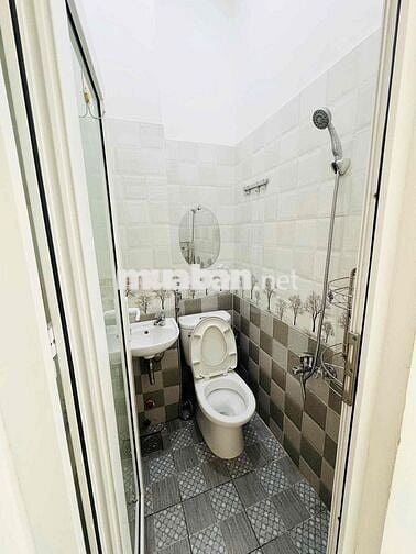 Cần Pass HĐ cho thuê nhà - 2PN - Ban công - 3WC - KDoanh nhỏ