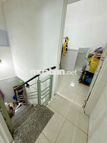 Nhà bán hẻm 184 Âu Duong Lân phường Chánh Hưng Q8 Củ