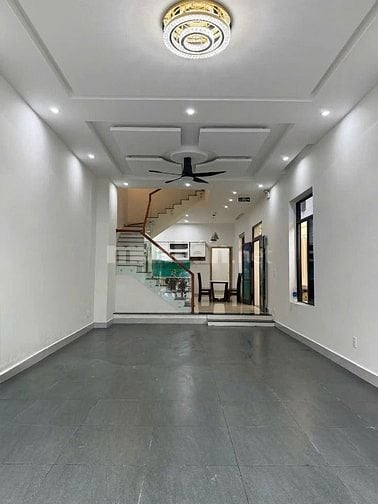  CẦN BÁN GẤP NHÀ MỚI 3 TẦNG TRỤC ĐƯỜNG 2/9 –FULL NỘI THẤT - VÀO Ở NGAY