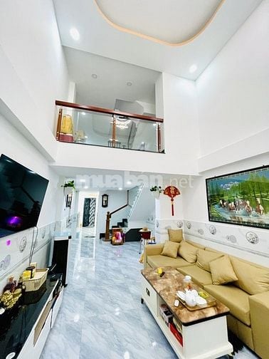 BÁN NHÀ ĐẸP ĐƯỜNG NGUYỄN TRỌNG TUYỂN QUẬN PHÚ NHUẬN 