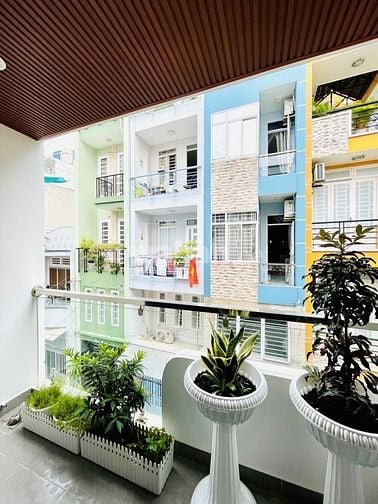 BÁN NHÀ ĐẸP ĐƯỜNG NGUYỄN TRỌNG TUYỂN QUẬN PHÚ NHUẬN 