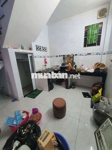 Nhà Hẻm Cụt 4x12 1lầu 2p ngủ 2 tolet Mới Sạch Sẽ