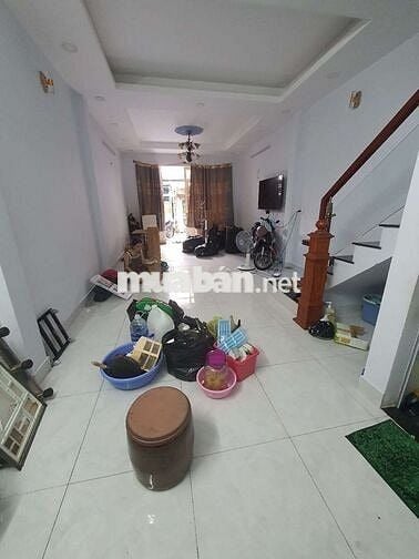 Nhà Hẻm Cụt 4x12 1lầu 2p ngủ 2 tolet Mới Sạch Sẽ