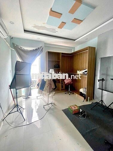 Bán gấp nhà HL 2 : 4x14 đúc 1 lầu 3PN, 3WC còn bớt, sổ hồng