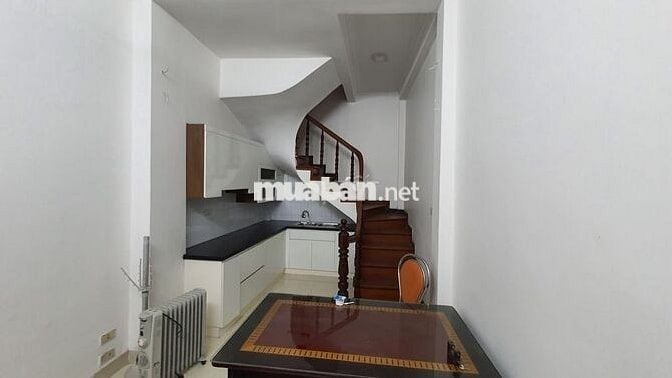 Chính chủ cho thuê nhà 5 tầng 3PN đường Tôn Đức Thắng, Văn Miếu, HN