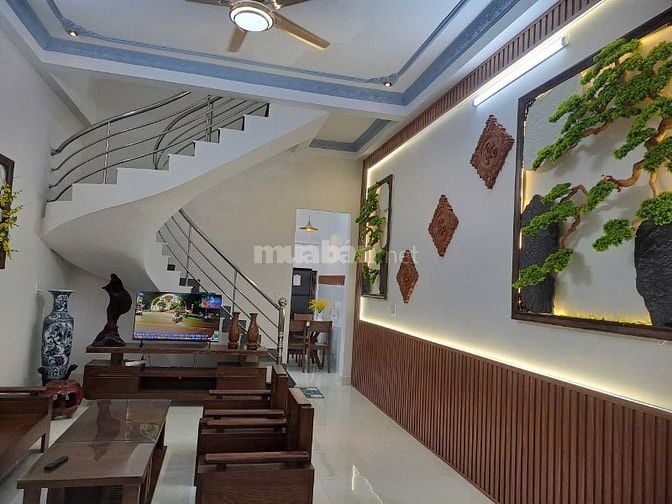 Bán nhà 2 lầu đường trương văn thành 3pn . Nhận nhà ở ngay 