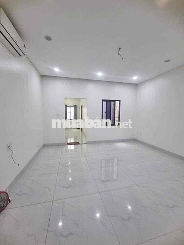 🏠🏠 Nhà 3 tằng mặt tiền đường lê quảng chí ( 10,5m ) hòa xuân