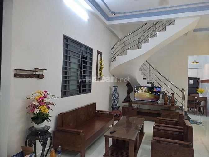 Bán nhà 2 lầu đường trương văn thành 3pn . Nhận nhà ở ngay 