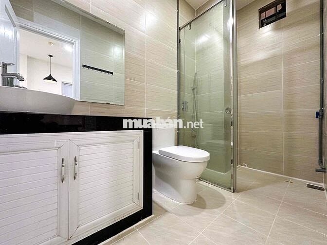 CHDV full nội thất 1pn ban công, cửa sổ máy giặt riêng ngay bờ kè HS