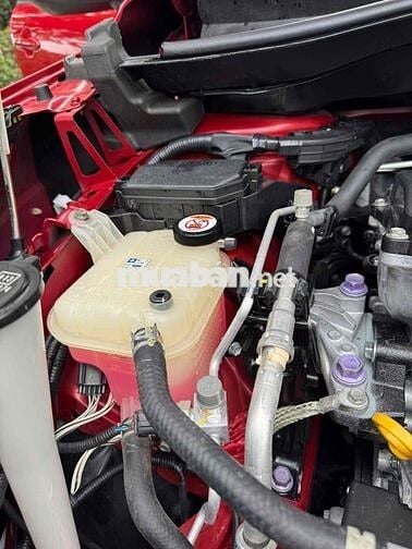 Toyota Cross 2022 1.8 HV chạy zin 13000km-Siêu moi