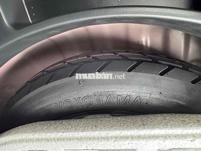 Toyota Cross 2022 1.8 HV chạy zin 13000km-Siêu moi