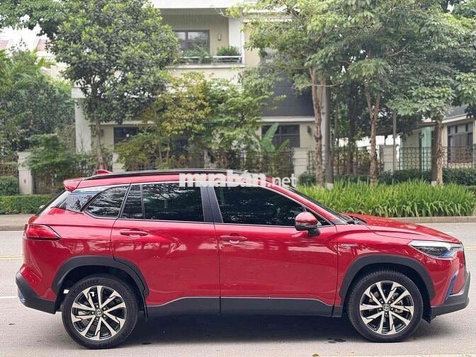 Toyota Cross 2022 1.8 HV chạy zin 13000km-Siêu moi