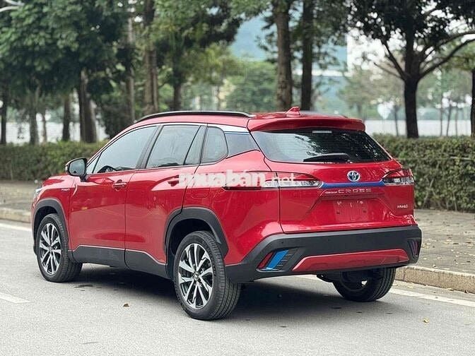 Toyota Cross 2022 1.8 HV chạy zin 13000km-Siêu moi