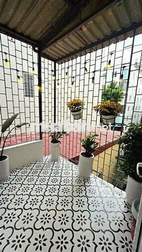 Hiếm! TT Phố Cổ Lý Nam Đế, lô góc, 65m2, 2 ngủ, mặt phố, full nội thất