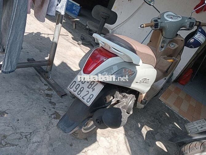 Bán xe máy tay ga .***