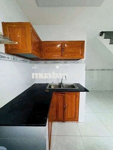 Bán nhà sổ chung diện tích 25m2 gần chợ dĩ an