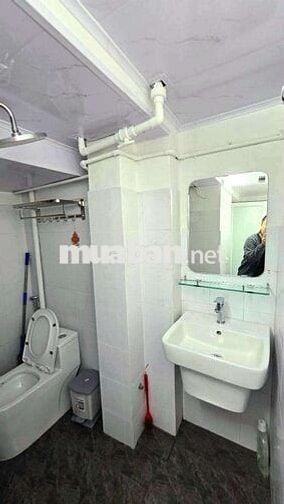 Hiếm! TT Phố Cổ Lý Nam Đế, lô góc, 65m2, 2 ngủ, mặt phố, full nội thất