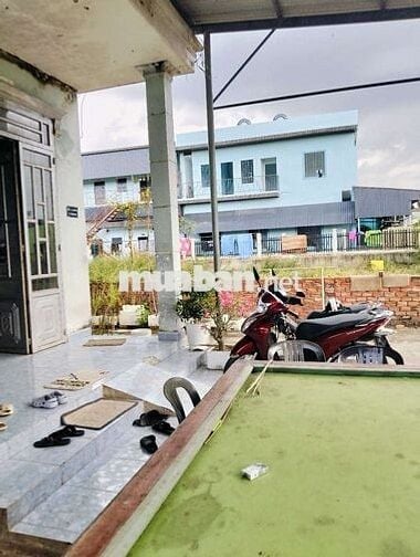 Tôi cần bán nhà cấp 4, 300m2 thổ cư.