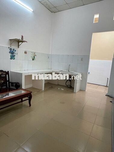 Cho thuê nhà 3 triệu 2 phòng ngủ Cầu Trà Nóc