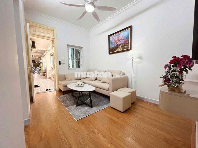 Bán nhà tập thể phố Lý Nam Đế nhà đẹp 2 thoáng sát lăng Bác 60m2 T4  2