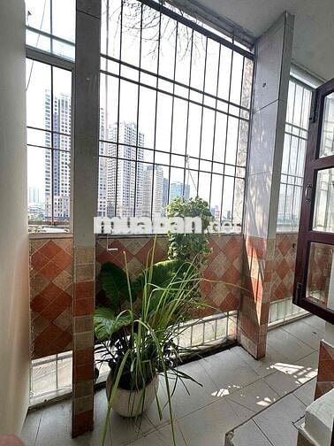 Căn hộ 55m2 2 Pn giữa trung tâm quận 1, 12 Võ Văn Kiệt