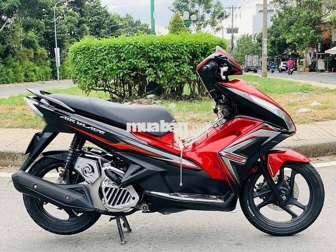 Honda Air Blade 2015 chính chủ xe đẹp máy móc êm