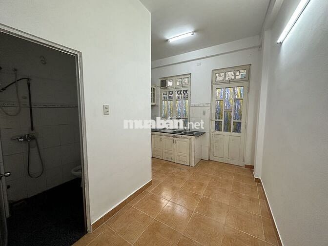 Cho thuê nhà nguyên căn hẻm 233 đường Phan Đình Phùng