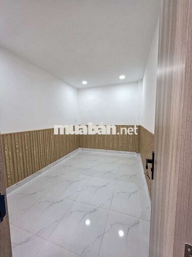 Nhà 2 tầng siu dễ thương, Lâm Văn Bền chỉ hơn 4.X