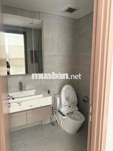 Cho thuê gấp căn 1N TK2 siêu đẹp đồ cơ bản có tủ lạnh giá 9tr Vinhomes