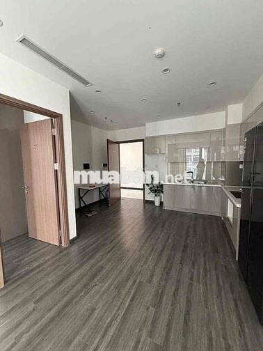 Cho thuê gấp căn 1N TK2 siêu đẹp đồ cơ bản có tủ lạnh giá 9tr Vinhomes