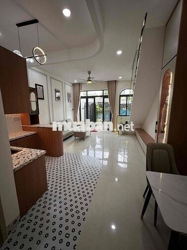 Nhà lầu Phường Đạo Thanh thuộc phường 5 Mỹ Tho cũ