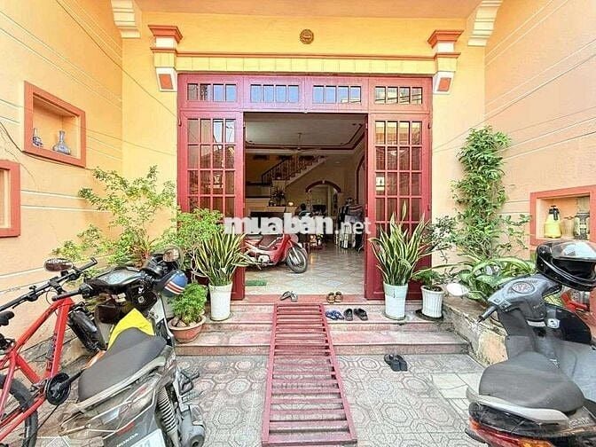 BÁN NHÀ ĐƯỜNG NGUYỄN KIỆM SÁT VÁCH PHÚ NHUẬN NGANG 5M 110M² 3 TẦNG