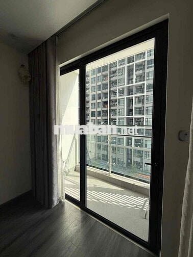 Cho thuê gấp căn 1N TK2 siêu đẹp đồ cơ bản có tủ lạnh giá 9tr Vinhomes