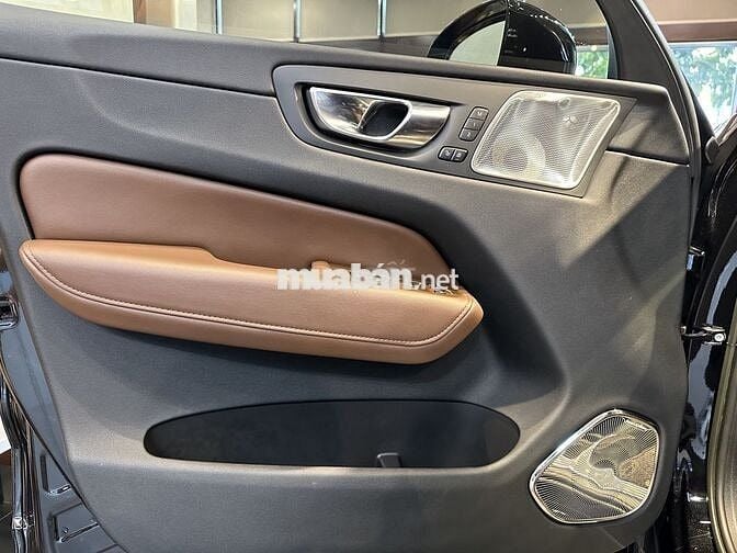 Volvo XC60 2022 Recharge T8 AWD - 25900 km