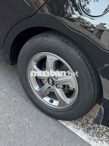 Hyundai Elantra 2019 1.6 MT bản full GLS