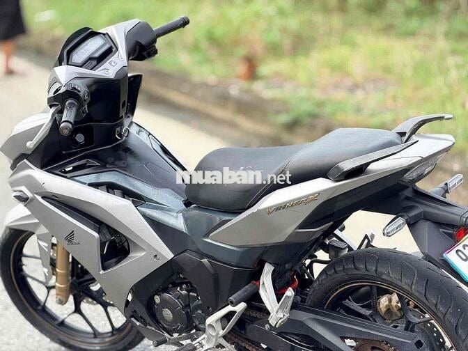 Honda Winner V3 màu Bạc