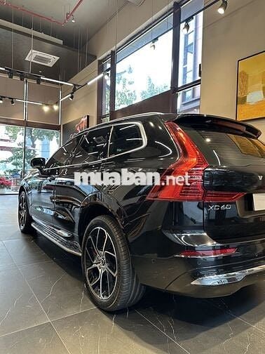 Volvo XC60 2022 Recharge T8 AWD - 25900 km