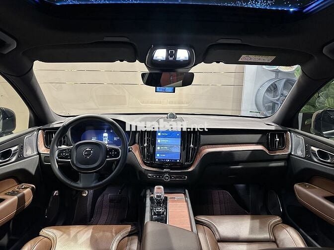 Volvo XC60 2022 Recharge T8 AWD - 25900 km