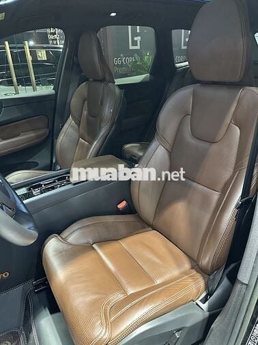 Volvo XC60 2022 Recharge T8 AWD - 25900 km